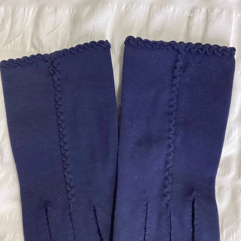 Womens Vtg Set Of Gloves Small Eyelet Cutout Leather & French Knot Fabric